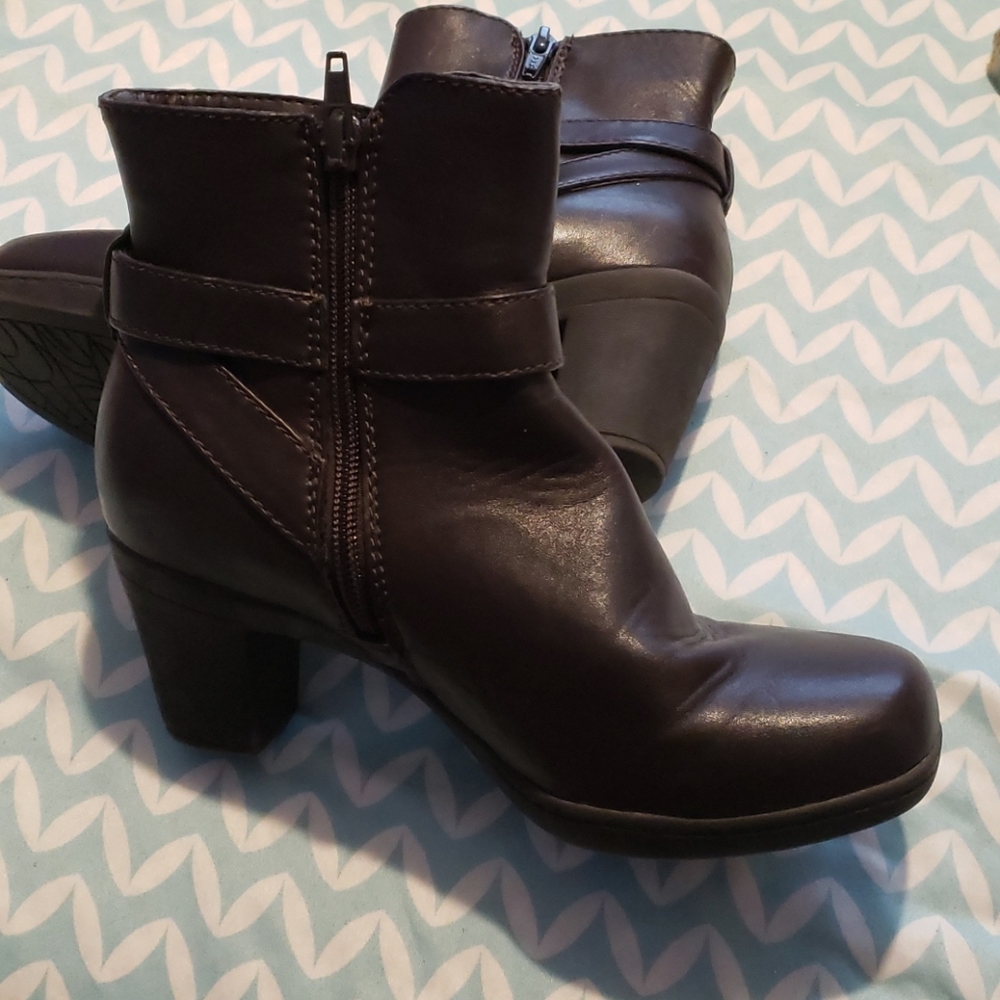 Brown Boots - Picture 2 of 3